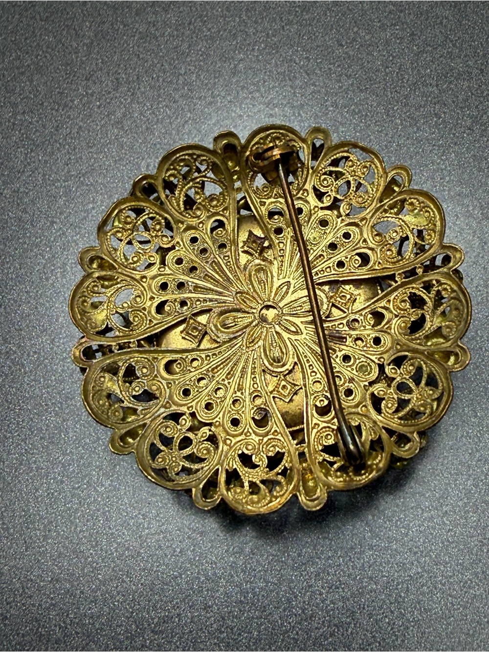Vintage Czech Amber Glass Brooch #cz599 - Picture 3 of 4